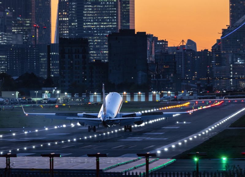 Streamlining Your Journey: Telford Airport Taxi Service to Birmingham